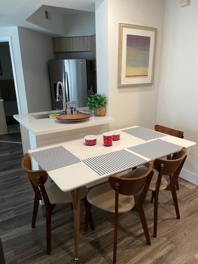Lovely 2/2 Apartment In Heart Of Santa Monica With Free Parking ロサンゼルス エクステリア 写真